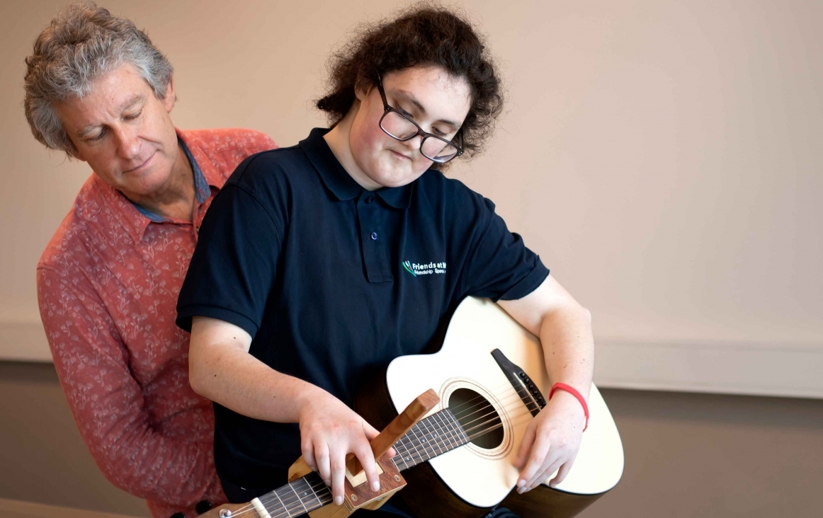 2024 juli Docent en instrument beeld JJockel